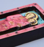 Borsódy Ágnes (1936-): Mária a kisdeddel - mázas kerámia falidísz. Jelzett, 20x10 cm