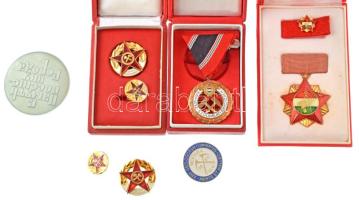 9db-os vegyes magyar és külföldi szocialista kitüntetés, jelvény, emlékérem tétel, közte ~1960. "A Bányászat Kiváló Dolgozója" aranyozott, műgyantás jelvény miniatűrrel, dísztokban T:AU-XF
