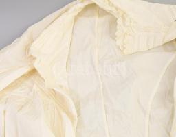 Női ing. Mezőség, cca 19. sz. vége, hímzett monogrammal