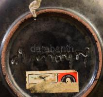 Liszkay iparművész dísztál, jelzett, kopással, d: 16,5 cm