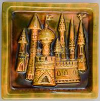 Romhányi Cserépkályhagyár csempe mesemintával. Jelzett, mázas kerámia, kis sérüléssel, 19,5x19,5 cm