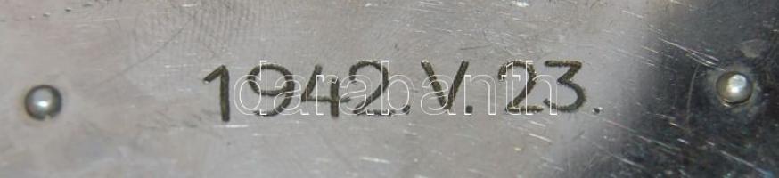 Szépen megmunkált krisztusi kereszt ébenfa alapon, fém keretbe ágyazva, 15db passió jelenettel díszí...