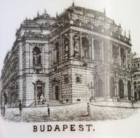 cca 1900, Emlékpohár az Opera épületének ábrázolásával, kis repedésvonallal, m: 9,5 cm