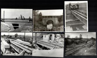 1955-1956 Vasúti hidakat, hídépítési munkálatokat ábrázoló fotók (Újudvar, Palin, Kanizsa, stb.), ös...
