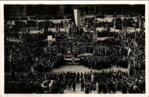 1940 Nagyvárad, Oradea; bevonulás, vitéz Nagybányai Horthy Miklós Magyarország kormányzója, náci horogkeresztes zászlók / entry of the Hungarian troops, Regent Horthy, Nazi swastika flags