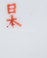 Japán 45 darabos porcelán összeállítás, közte érdekes darabokkal, 1-1 sérüléssel