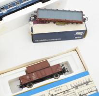 Piko 4 darab modellvasút, dobozában