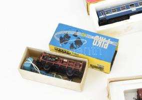 Piko 4 darab modellvasút, dobozában