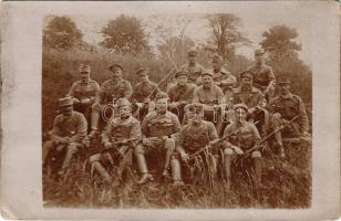 Osztrák-magyar és német katonák csoportja / WWI German and Austro-Hungarian K.u.K. military, group of soldiers. photo (lyuk / pinhole)