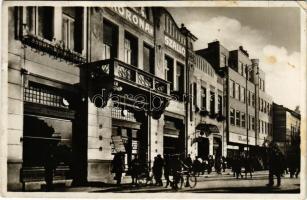 1939 Ungvár, Uzshorod, Uzhhorod, Uzhorod; Rasínova ulice / utca, Korona szálloda / street view, hotel (fl)