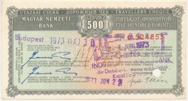 1973. A Magyar Nemzeti Bank utazási csekkje 500Ft-ról, felülbélyegzésekkel, lyukasztással érvénytelenítve T:F szép papír