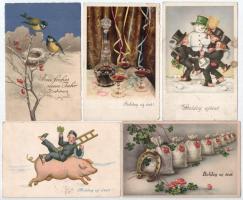 9 db RÉGI újévi üdvözlő képeslap vegyes minőségben / 9 pre-1945 New Year greeting postcards in mixed quality