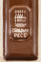 Zsolnay Kajofi. Karl József és fia likőr és rumgyára Hokobol. Mázas fajansz kulacs dombornyomott cím...