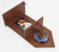 Antik fali posztamens, fajansz kép berakásokkal, m: 50 cm