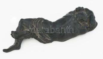 Földön fekvő Jézus. Vas szobor, h: 21 cm