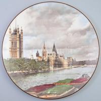 Royal Doulton dísztál, a Parlament ábrázolásával, jelzett, d: 26,5 cm