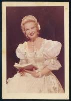 Szeleczky Zita (1915-1999) színésznő dedikációja azt őt ábrázoló fotó hátoldalán