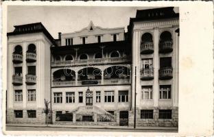 Kolozsvár, Cluj; Hargita szálloda (Egyetemi gyermekklinika). Mussolini út 68. / hotel (university clinic) (fl)