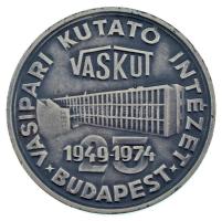 1974. "Vasipari Kutató Intézet - Budapest - 25 éves évforduló" ezüstpatinázott bronz emlék...