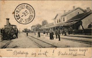 1903 Csap, Chop, Cop; indóház, vasútállomás, gőzmozdony, vonat / railway station, locomotive, train + "M. SZIGET - MISKOLCZ - BUDAPEST 33. SZ." vasúti mozgóposta bélyegző (fl)