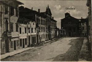 Gradisca, Gradiska (Küstenland); WWI street view with ruined buildings