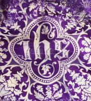 Hímzett paszományos papi palást, korából adódó sérülésekkel