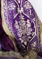 Hímzett paszományos papi palást, korából adódó sérülésekkel