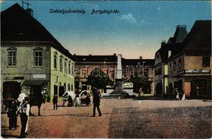 Székelyudvarhely, Odorheiu Secuiesc; Batthyány tér, üzletek / square, shops (EK)