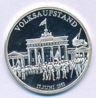 Németország DN "Einigkeit und Recht und Freiheit... - Wenderpunkte Deutscher Geschichte / Volksaufstand 17. Juni 1953." Ag emlékérem kapszulában (8,41g/0.999) T:PP Germany ND "Einigkeit und Recht und Freiheit... - Wenderpunkte Deutscher Geschichte / Volksaufstand 17. Juni 1953." Ag commemorative medallion in capsule (8,41g/0.999) C:PP