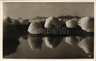 Spitsbergen, Spitzbergen (Svalbard); Isblokker / Angeschwemmte Eisblöcke