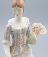 Hollóházi legyezős nő. Jelzett, hibátlan, m: 26,5 cm