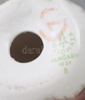 Hollóházi matyó népviseletes pár. Kézzel festett, jelzett, minimális kopással 12 cm, 11 cm