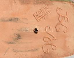 Kovács Margit (1902-1977): Csodálkozó lány. mázas kerámia, jelzett, 23 cm Sérült 20 cm