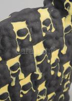 Király Károly: Kétágú mécsestartó. Jelzett, kis gyári mázhibával, m: 31 cm