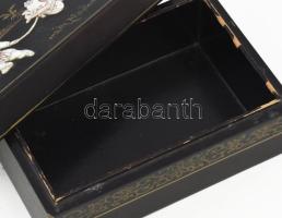 Kínai lakk doboz gyöngyház berakással. kis kopással 10x17 cm