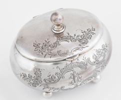 Ezüst(Ag) ovális, virágmintás cukordoboz, jelzett, 11,5×9,5×10 cm, nettó: 200 g