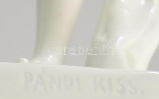 Pándi Kiss János (1905-1981): Fürdőző lány, porcelán, jelzett, kopásnyomokkal, m: 22cm