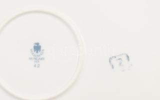 - 
Hollóházi Jurcsák László által tervezett tál, matricás, jelzett, hibátlan, d: 24,5 cm