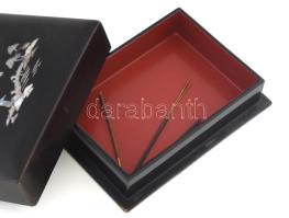 Kínai lakk doboz, gyöngyház berakással 19x14 cm