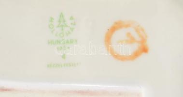 Hollóházi legyezős nő. Kézzel festett jelzett, hibátlan, m: 26,5 cm