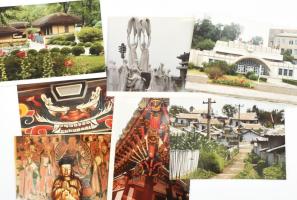 1989 Észak-Koreában készült hivatalos magyar fotók, hátoldalon feliratozva, 25 db, 12,5×9 cm