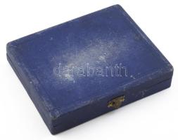 Teás kanál készlet. Ezüst (Ag) jelzett Pereszlényi ötvösjelzéssel is, díszdobozban össz nettó 100 g