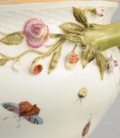 Herendi Rotschhild mintás nagy leveses tál. Plasztikus virág díszítésekkel. Kézzel festett jelzett, ...