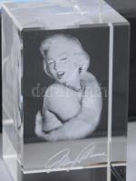 Marylin Monroe 3d lézergravírozott üveg dísz. Eredeti dobozában 8 cm