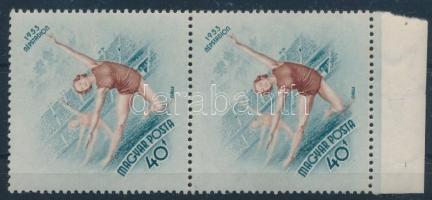 1953 Népstadion 40f ívszéli pár, a jobb oldali fordított állású számvízjellel (a bal oldali bélyeg falcos / one stamp hinged)