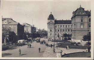 Győr pályaudvar dohányárudával photo