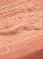 Tél allegóriájával díszített múzeumi másolat kályhacsempe, kis sérüléssel, 26x22 cm