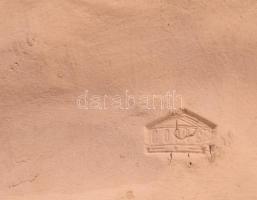 Tél allegóriájával díszített múzeumi másolat kályhacsempe, kis sérüléssel, 26x22 cm