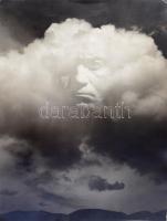 Juan Gyenes, eredetileg Gyenes János (1912-1995): Beethoven IX. szimfónia 1989. Eredeti vintage nagyítás. j.n. Reprodukálva: Gyenes: Zene és fény képekben. MNG, 1989. 30x40 cm apró beszakadással