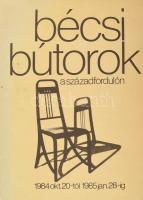 Bécsi bútorok a századfordulón. Kecskemét, 1984, Kecskeméti Galéria, 32 p. Fekete-fehér fotókkal. Kiadói papírkötés, foltos borítóval, a felső sarkain sérülésekkel. Megjelent 500 példányban.